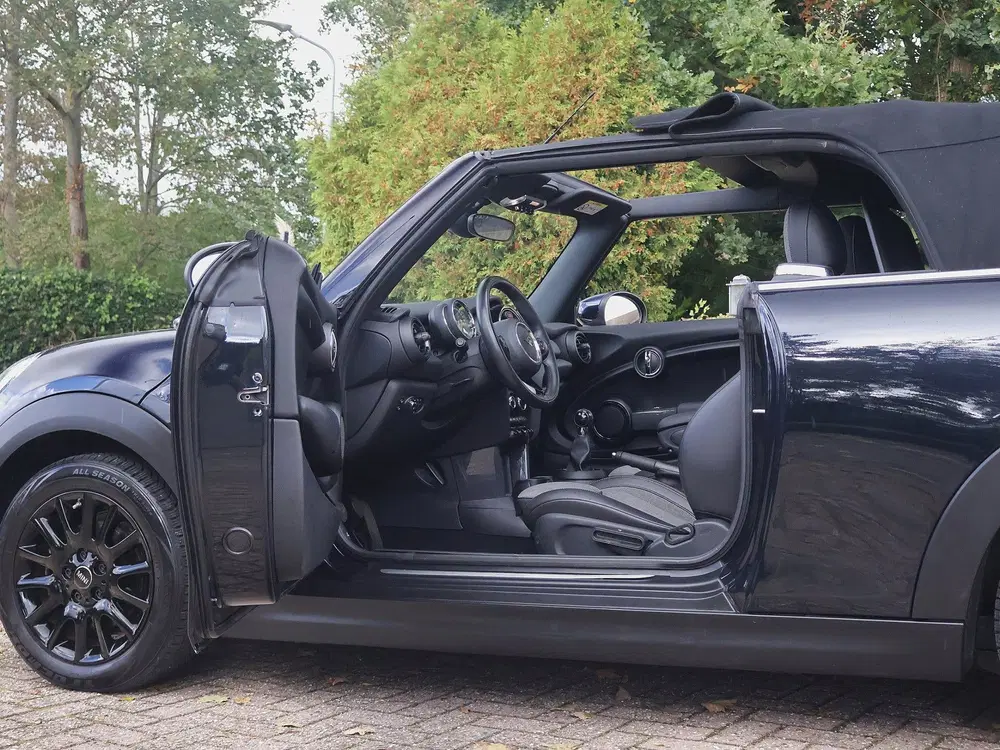Mini Cabrio 1.5 Cooper One Stoelverw uit 2020, foto 5