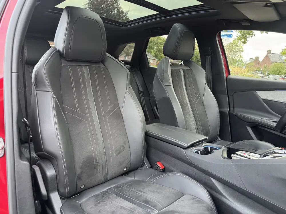Peugeot 3008 1.6 PureTech Blue Lease GT Pano uit 2021, foto 3