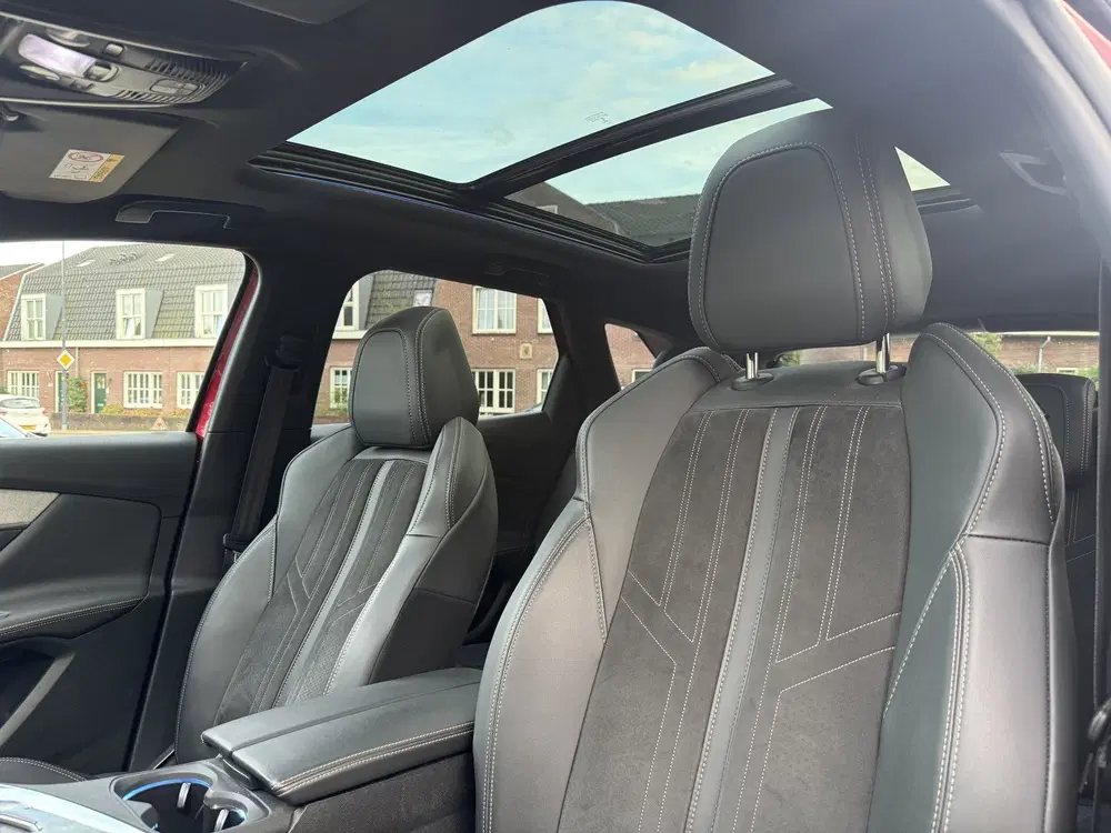 Peugeot 3008 1.6 PureTech Blue Lease GT Pano uit 2021, foto 7