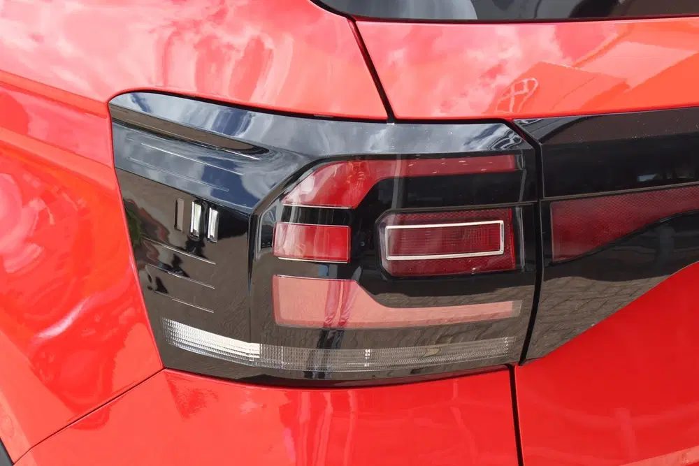 Volkswagen T-Cross 1.0 TSI 110pk DSG Life uit 2021, foto 12