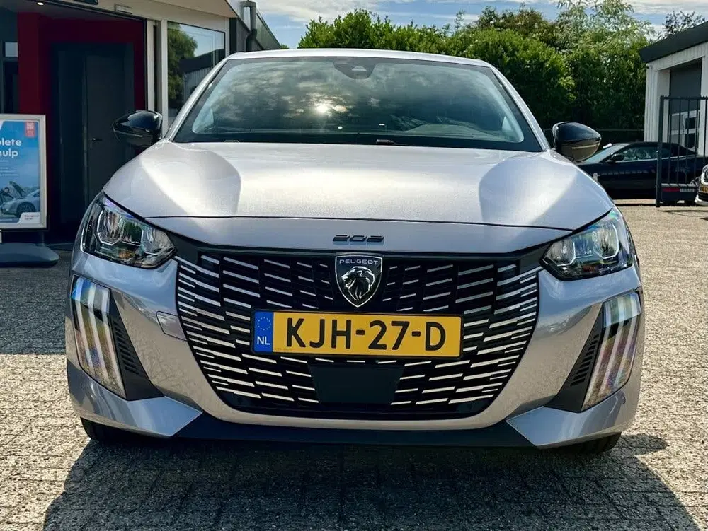 Peugeot 208 Allure 51 kWh EV Cruise Carplay Bluetooth uit 2025, foto 13