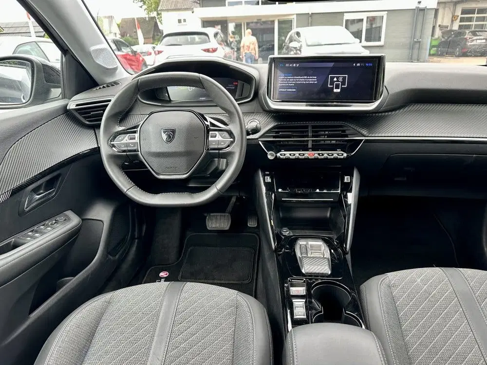 Peugeot 208 Allure 51 kWh EV Cruise Carplay Bluetooth uit 2025, foto 3