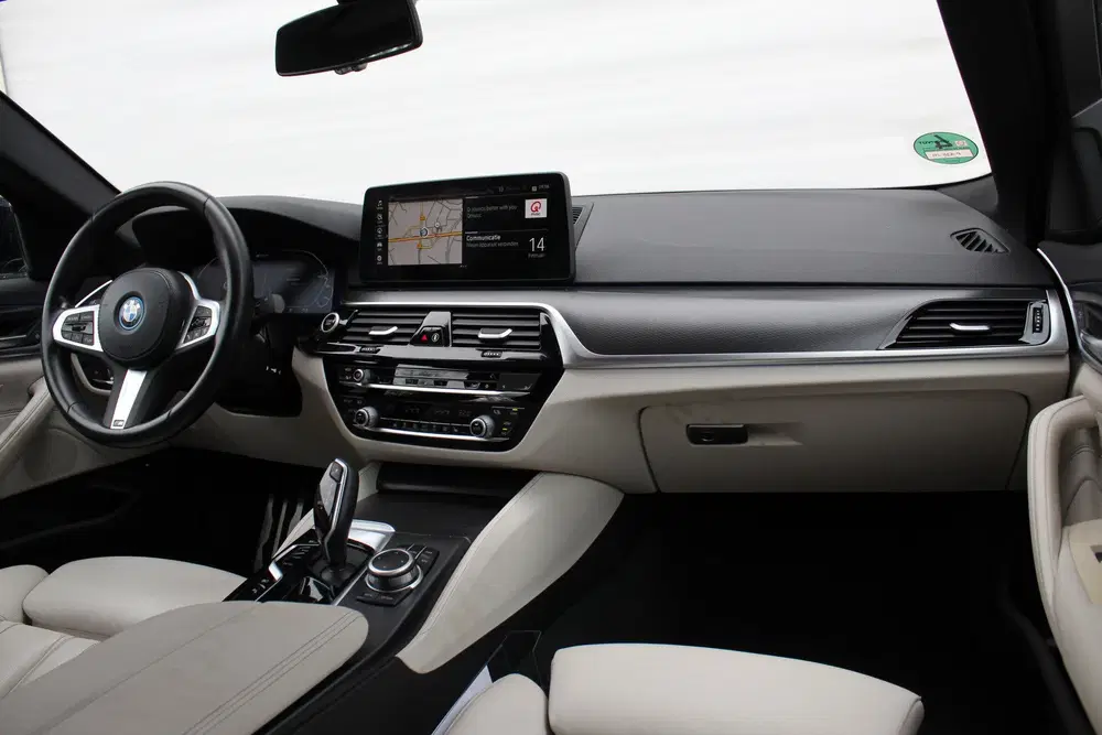 BMW 5-serie 530e High Executive M Sport Automaat uit 2022, foto 10