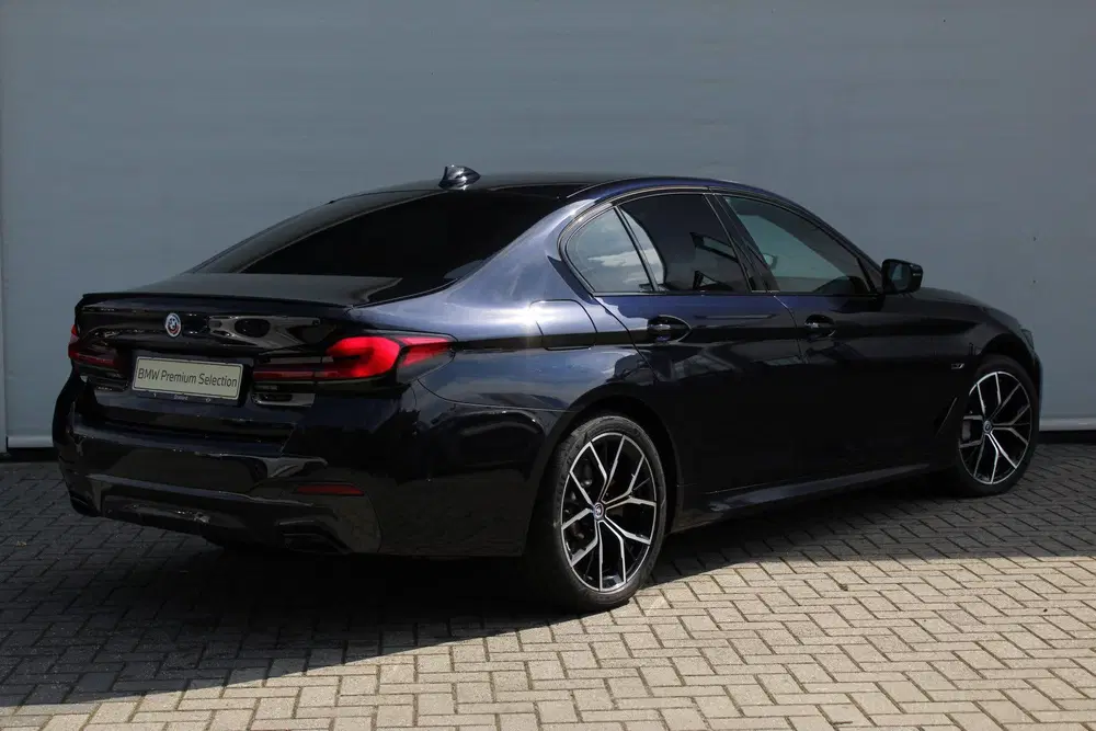 BMW 5-serie 530e High Executive M Sport Automaat uit 2022, foto 2
