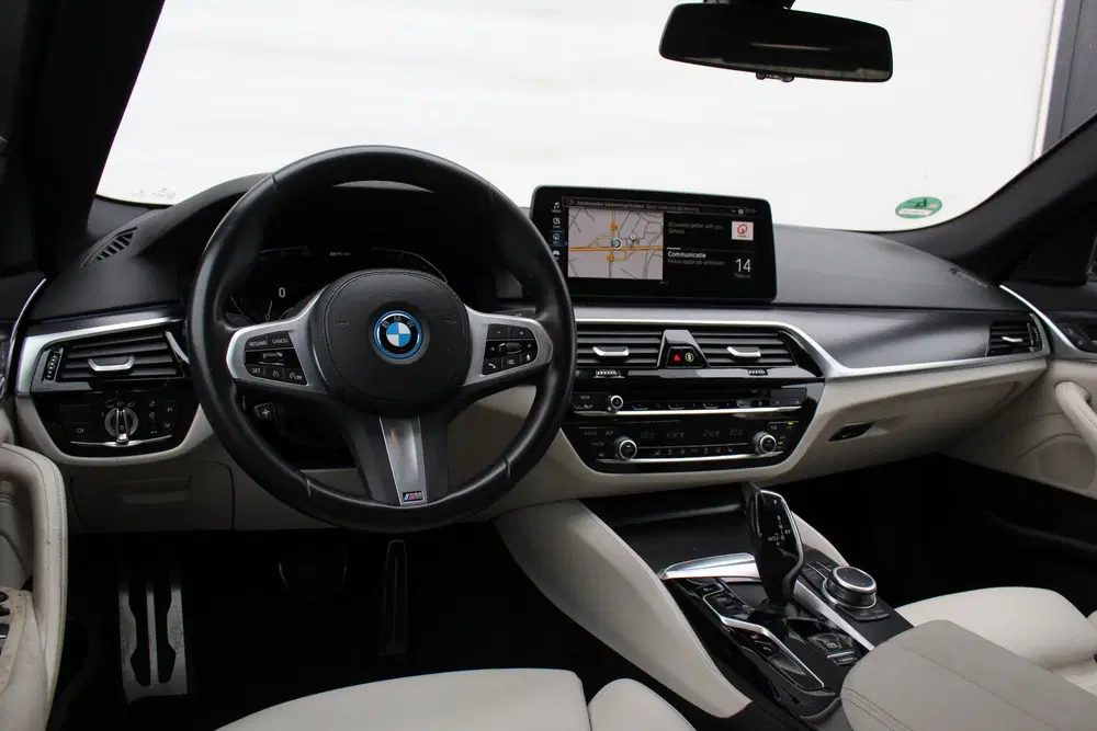 BMW 5-serie 530e High Executive M Sport Automaat uit 2022, foto 8