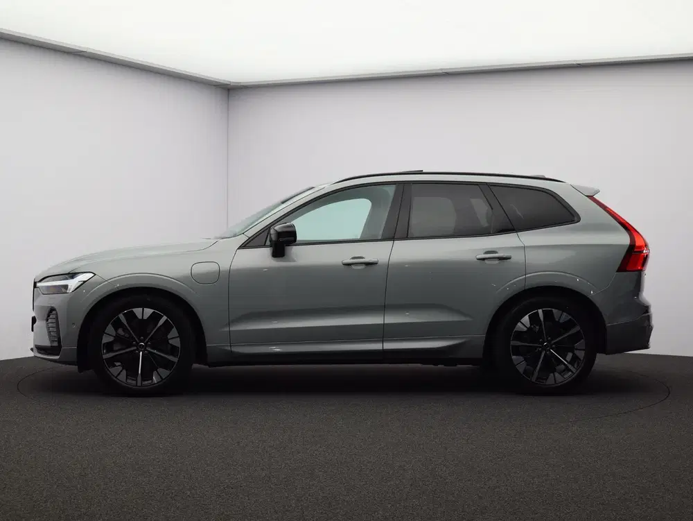 Volvo XC60 2.0 T6 Plug-in hybrid AWD Ultra Dark uit 2026, foto 4