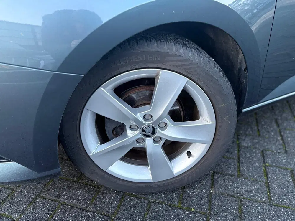 Skoda Fabia 1.0 TSI Ambition uit 2022, foto 2