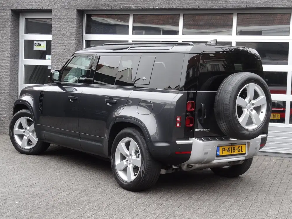 Land Rover Defender 2.0 P400e 110 X-Dynamic HSE uit 2022, foto 3