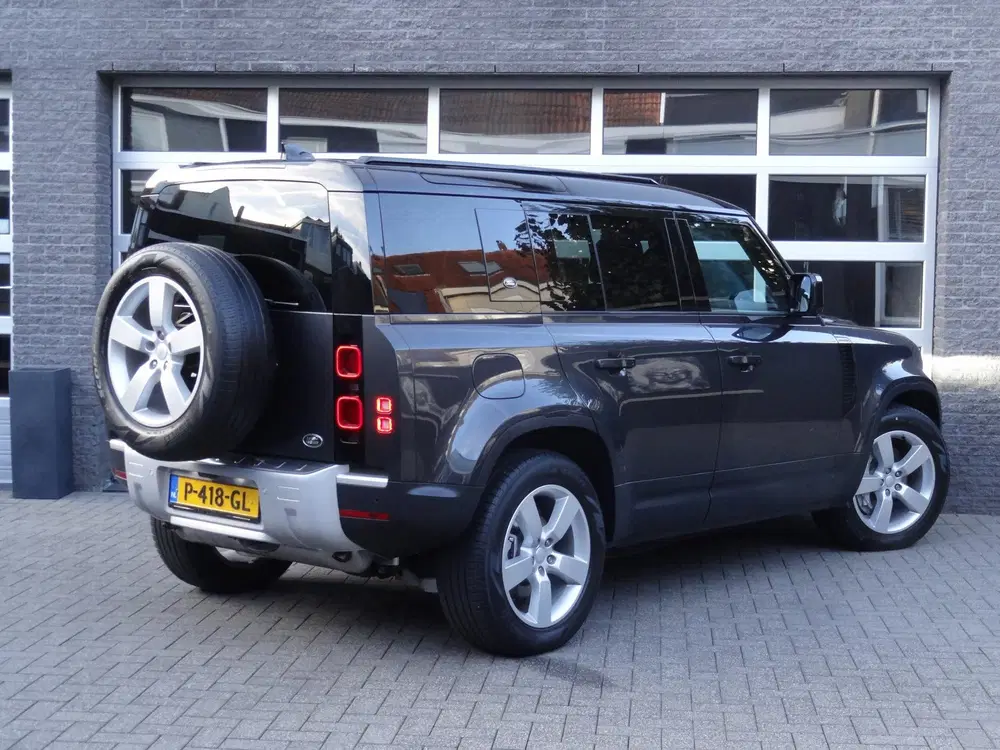 Land Rover Defender 2.0 P400e 110 X-Dynamic HSE uit 2022, foto 4