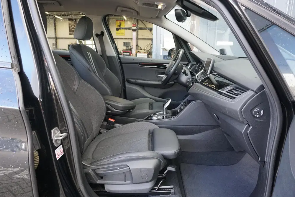BMW 2-serie 218i 7p. Executive Edition + CAMERA uit 2020, foto 10