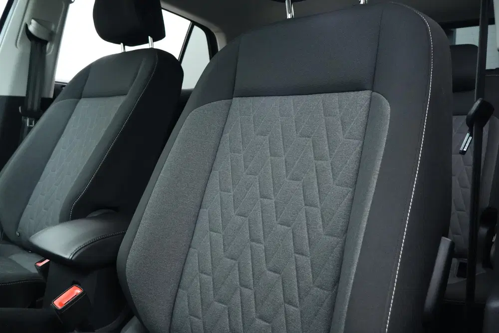 Volkswagen T-Cross 1.0 TSI Life Edition uit 2024, foto 12