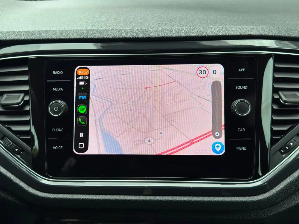 Volkswagen T-Roc 1.5 TSI Sport Business R Line uit 2019, foto 14