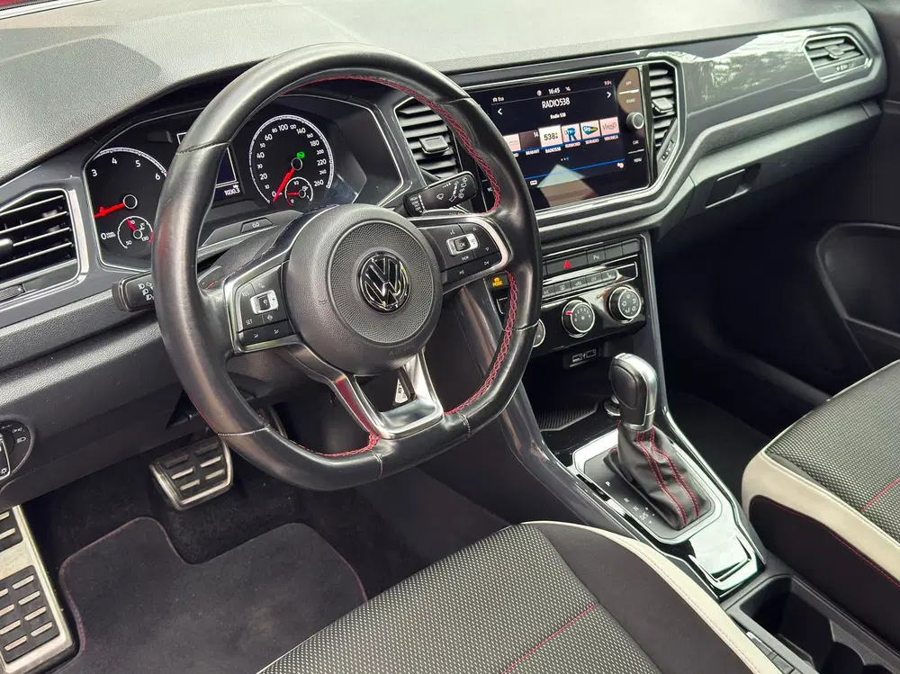 Volkswagen T-Roc 1.5 TSI Sport Business R Line uit 2019, foto 6