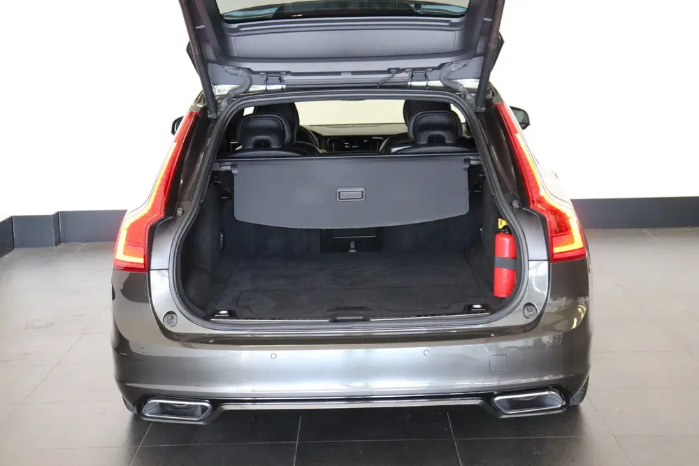 Volvo V90 2.0 T8 AWD R-Design 391PK uit 2019, foto 11
