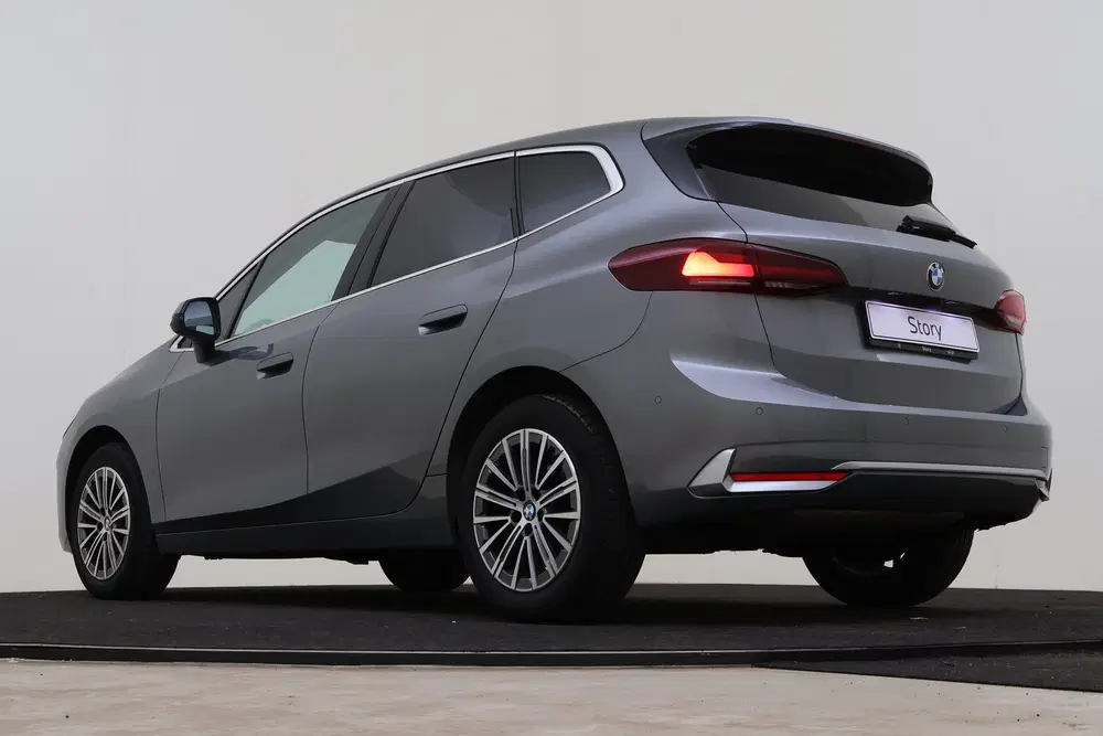 BMW 2-serie Active Tourer 218i Luxury Line Automaat uit 2023, foto 11