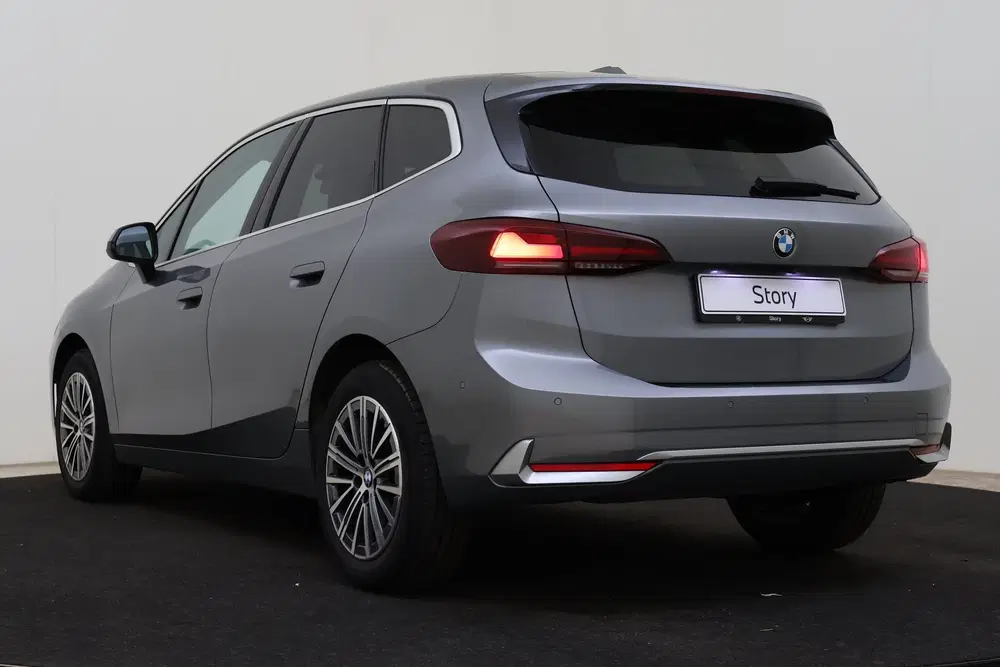 BMW 2-serie Active Tourer 218i Luxury Line Automaat uit 2023, foto 15