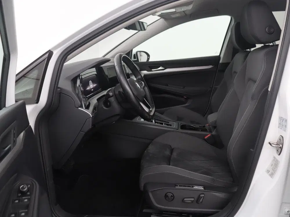Volkswagen Golf 1.5 eTSI Life Business uit 2021, foto 4