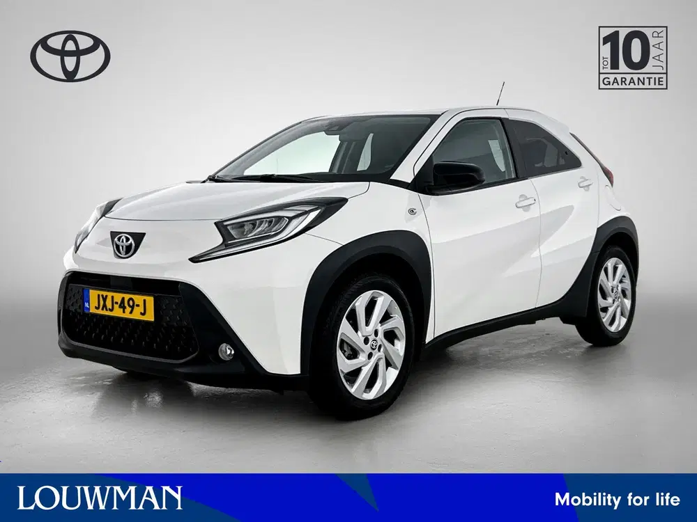 Toyota Aygo X 1.0 VVT-i MT first uit 2024