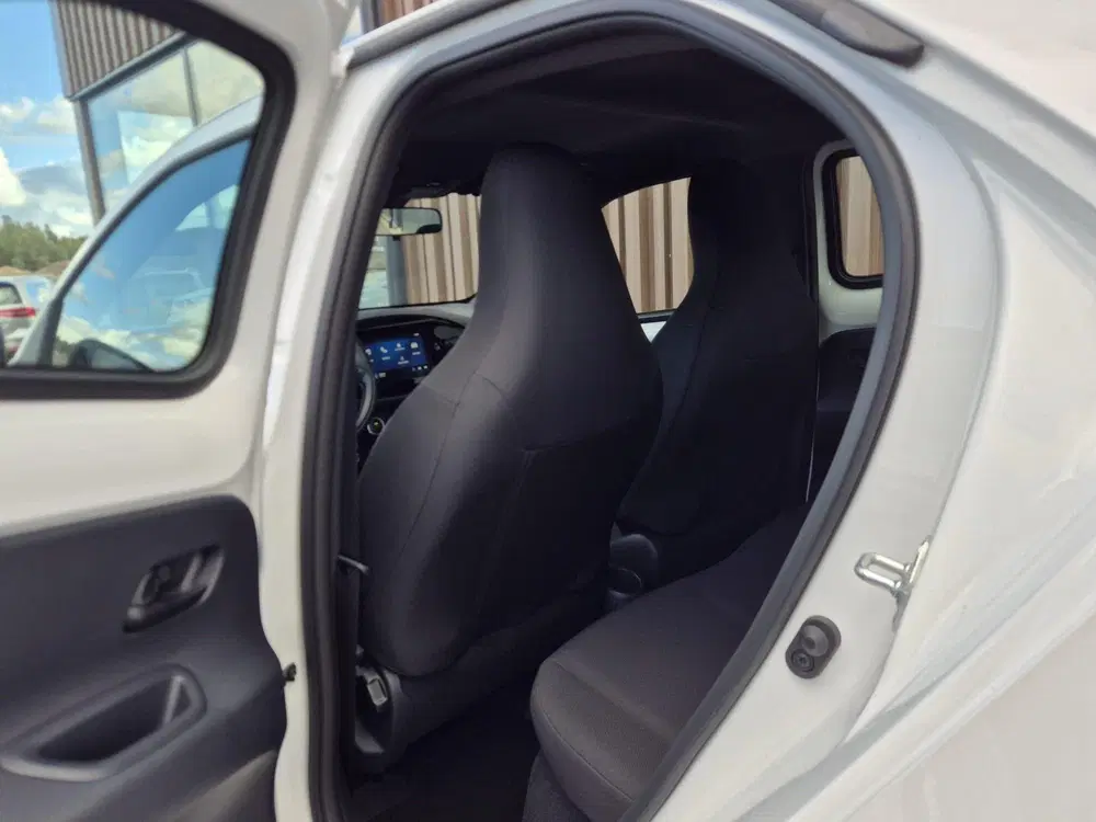 Toyota Aygo X Play uit 2025, foto 11