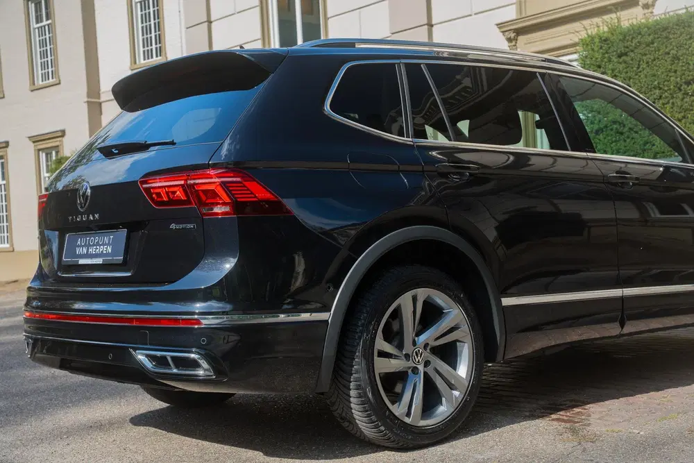 Volkswagen Tiguan Allspace 2.0 TSI R-Line Business 7p. TREKH uit 2022, foto 15