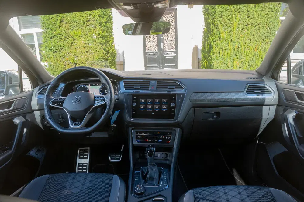 Volkswagen Tiguan Allspace 2.0 TSI R-Line Business 7p. TREKH uit 2022, foto 3