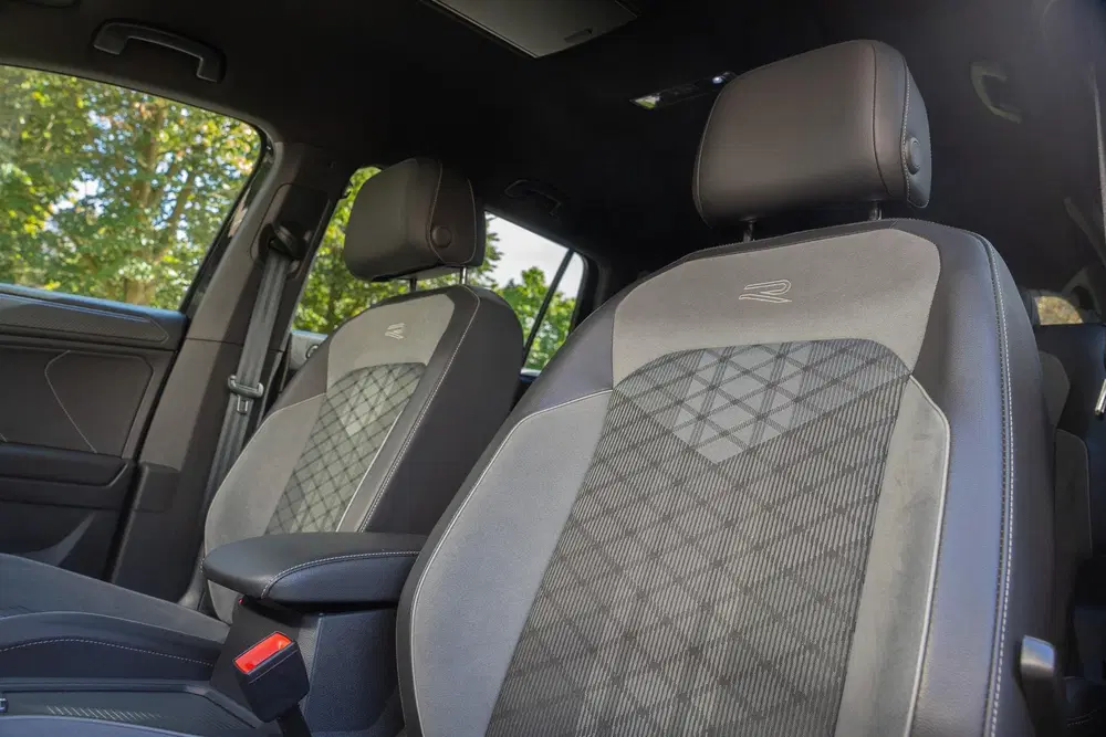 Volkswagen Tiguan Allspace 2.0 TSI R-Line Business 7p. TREKH uit 2022, foto 6