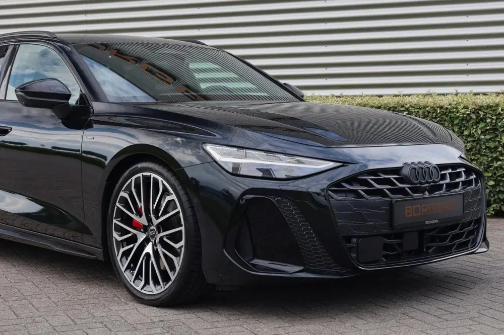 Audi A6 e-hybrid Competition Luchtvering l Trekhaa uit 2026, foto 2