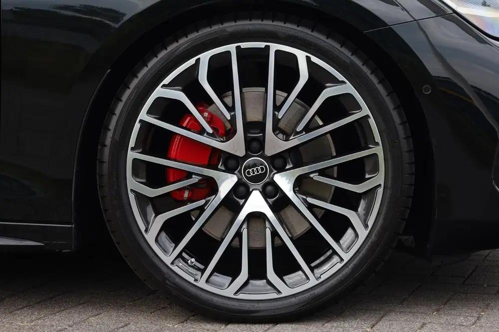 Audi A6 e-hybrid Competition Luchtvering l Trekhaa uit 2026, foto 4