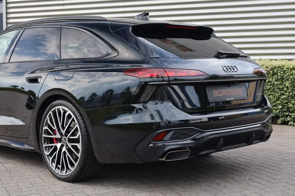 Audi A6 e-hybrid Competition Luchtvering l Trekhaa uit 2026, foto 7