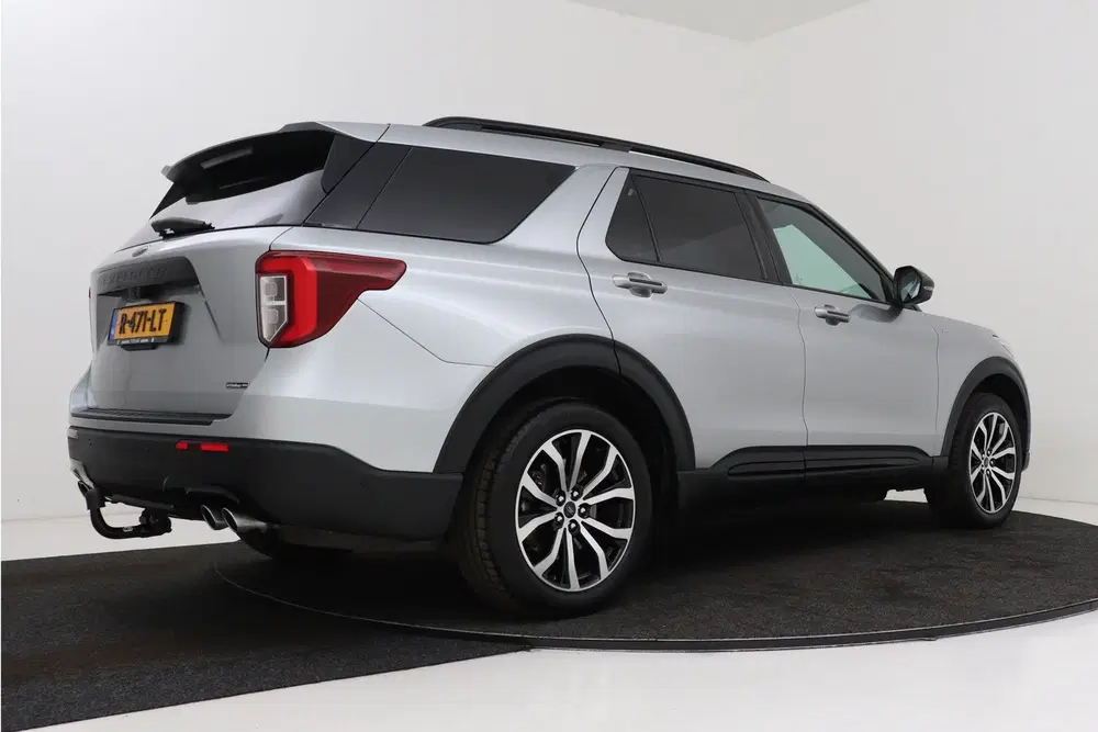 Ford Explorer 3.0 V6 EcoBoost PHEV ST-Line uit 2022, foto 2