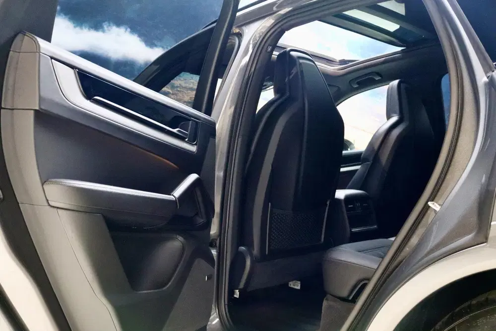 Porsche Cayenne 3.0 E-Hybrid Sport Design PANO uit 2024, foto 14