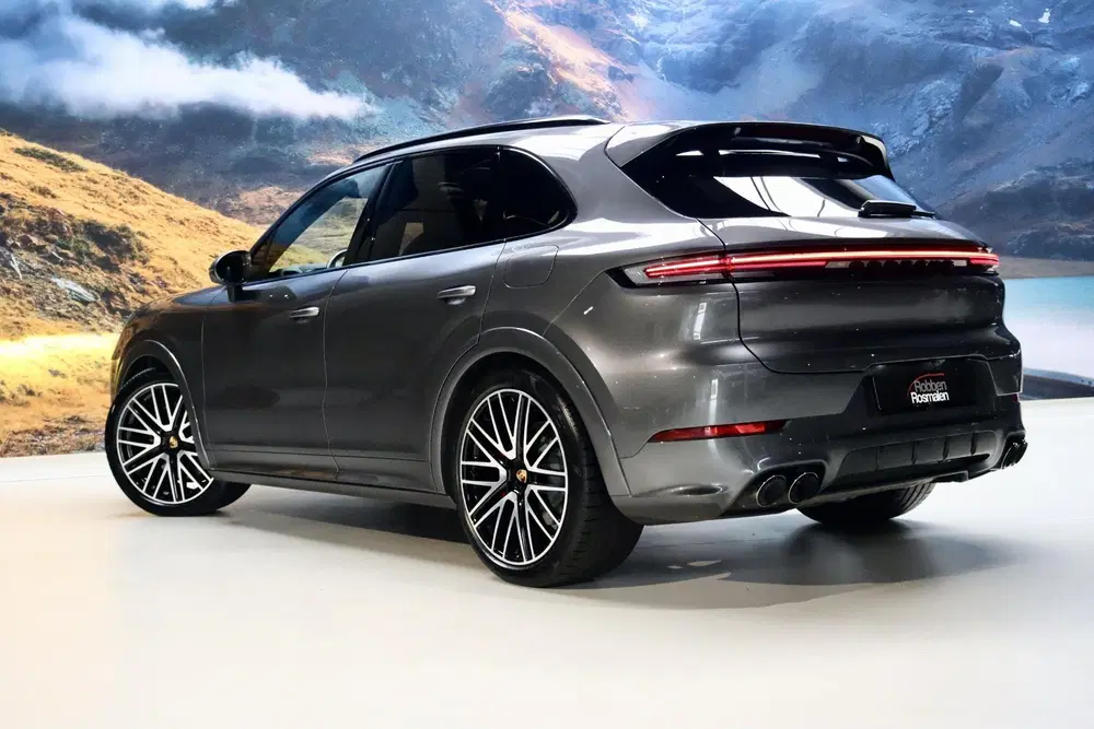 Porsche Cayenne 3.0 E-Hybrid Sport Design PANO uit 2024, foto 4