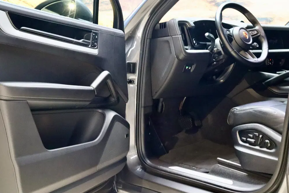 Porsche Cayenne 3.0 E-Hybrid Sport Design PANO uit 2024, foto 8