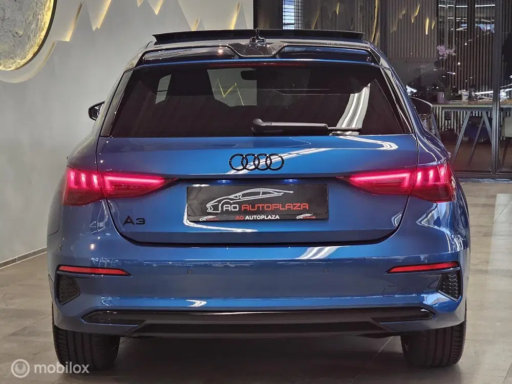 Audi A3 40 TFSI e S Edition Panorama uit 2022, foto 14