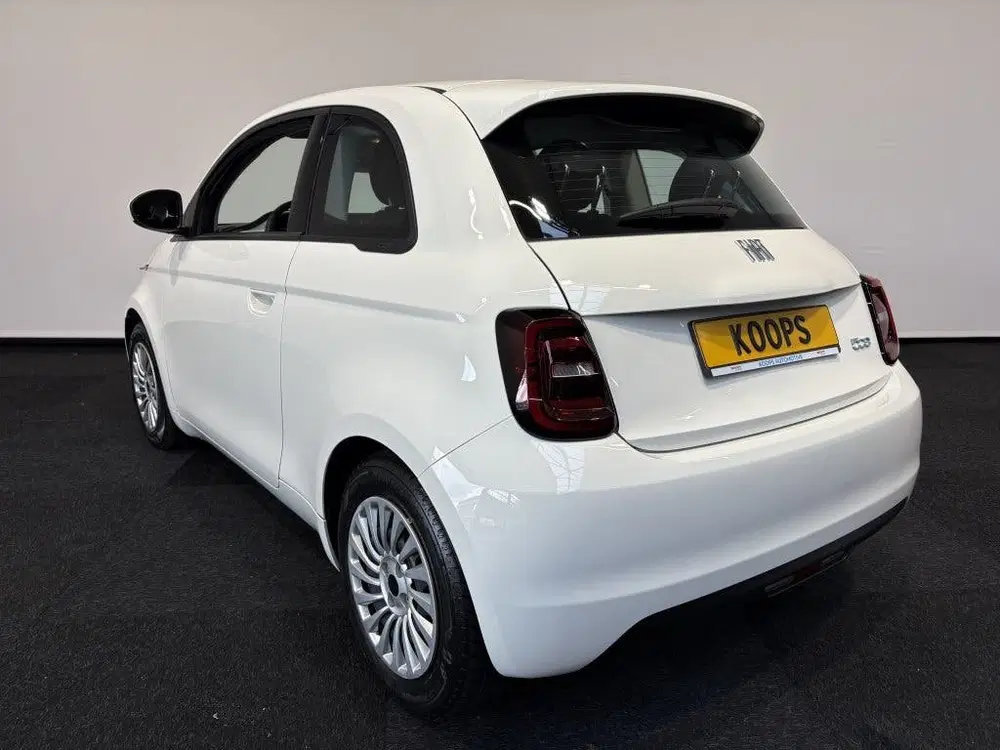 Fiat 500e SOH 93% uit 2023, foto 2