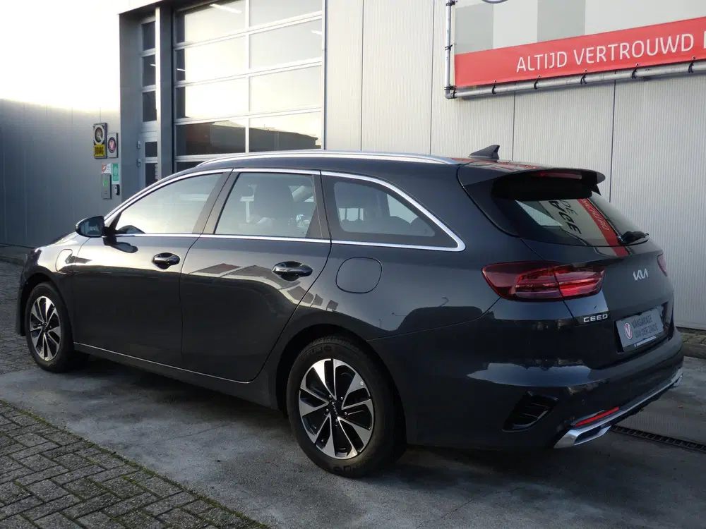Kia Ceed 1.6 GDI Plug-In PHEV DynamicLine uit 2021, foto 3