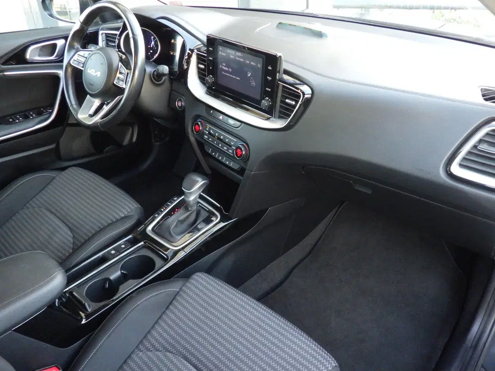 Kia Ceed 1.6 GDI Plug-In PHEV DynamicLine uit 2021, foto 6