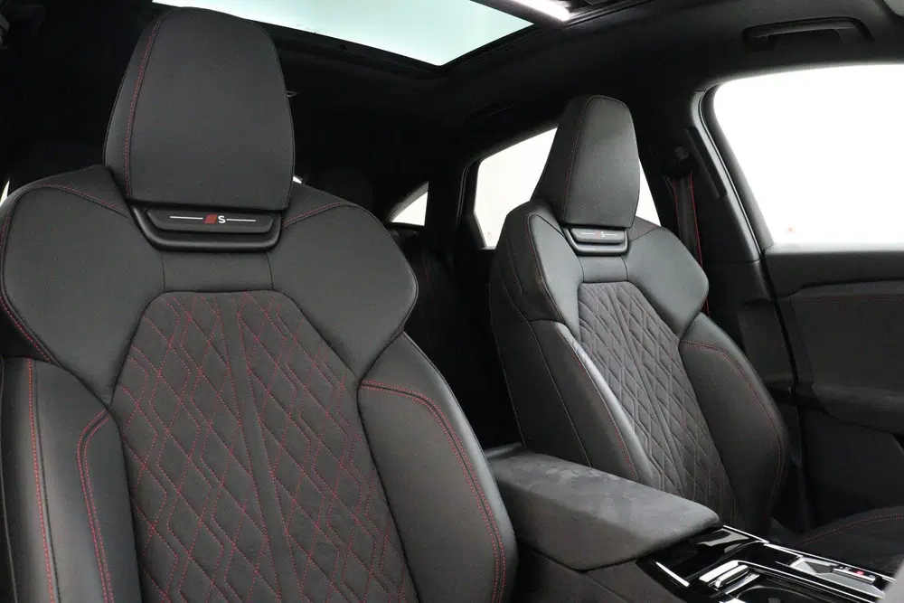 Audi Q6 e-tron S EDITION PERFORMANCE 100 kWh -PANO uit 2025, foto 12