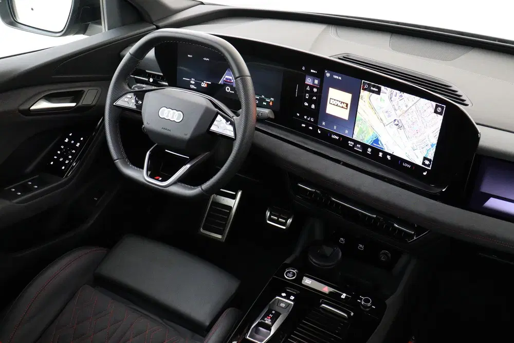 Audi Q6 e-tron S EDITION PERFORMANCE 100 kWh -PANO uit 2025, foto 6