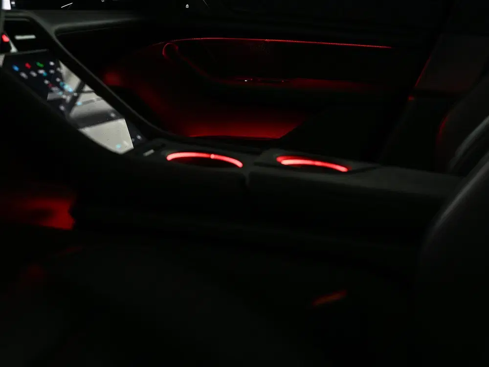 Porsche Taycan Performance 84 kWh uit 2021, foto 5