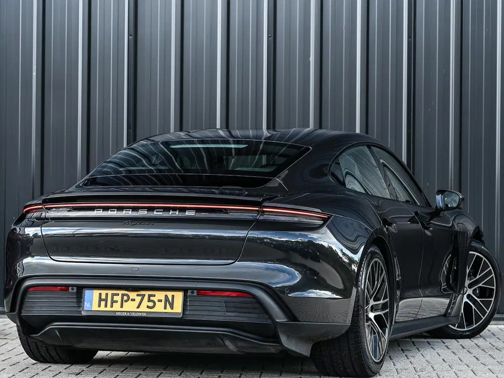 Porsche Taycan Performance 84 kWh uit 2021, foto 6