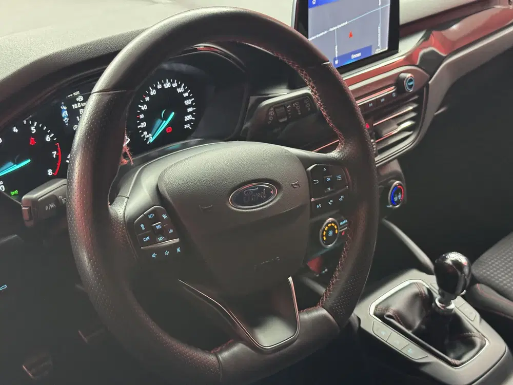 Ford Focus 1.5 EcoBoost ST-Line uit 2019, foto 3