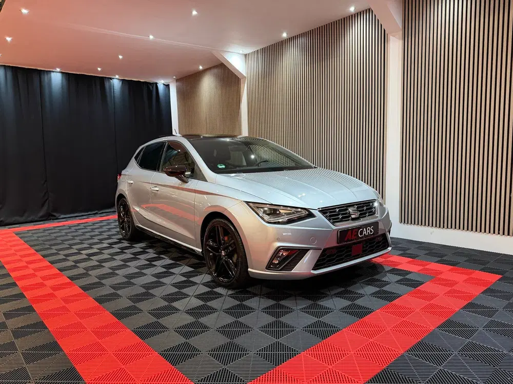 SEAT Ibiza 1.5 TSI FR Business Black Line Face lift P uit 2023