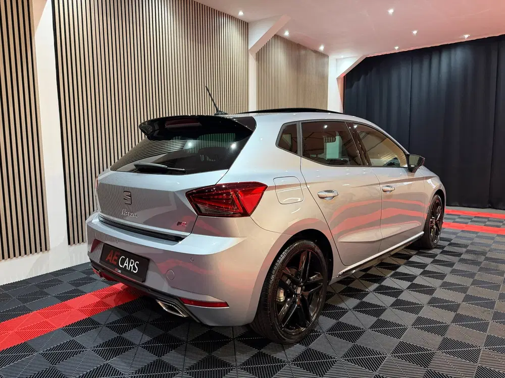 SEAT Ibiza 1.5 TSI FR Business Black Line Face lift P uit 2023, foto 5
