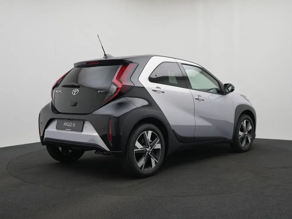 Toyota Aygo X Hybrid 115 pulse uit 2026, foto 3