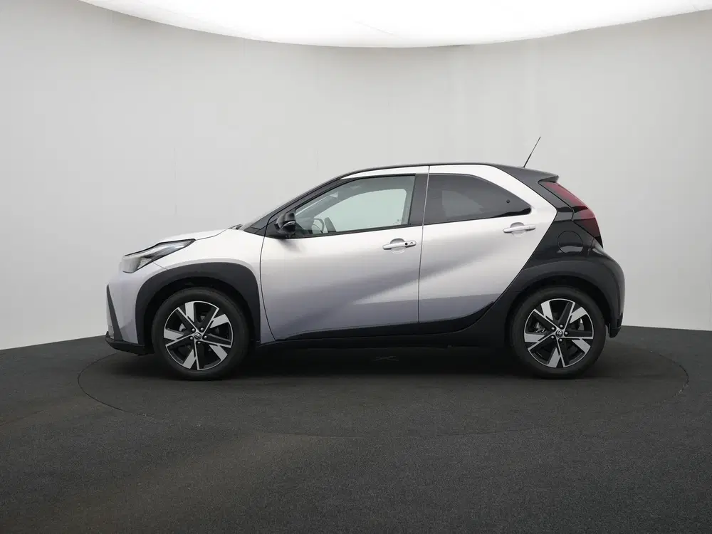 Toyota Aygo X Hybrid 115 pulse uit 2026, foto 4