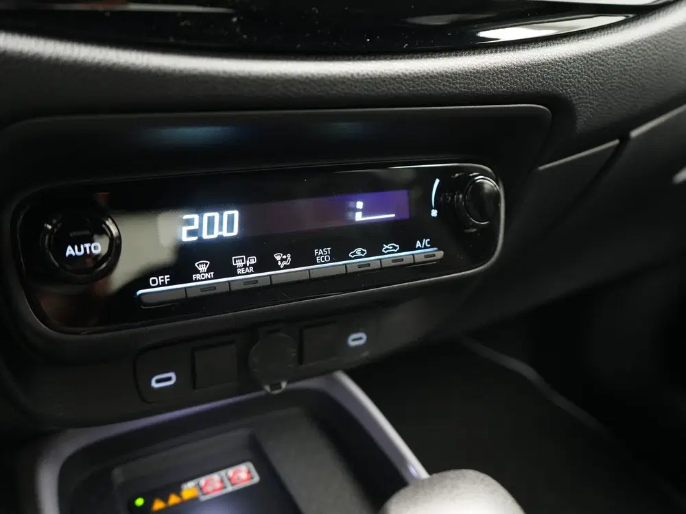 Toyota Aygo X Hybrid 115 pulse uit 2026, foto 8