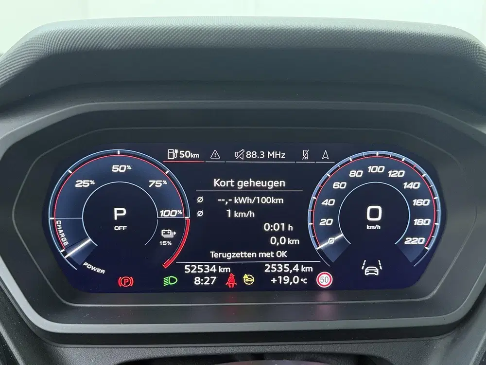 Audi Q4 e-tron 45 quattro S edition 77 kWh uit 2023, foto 10