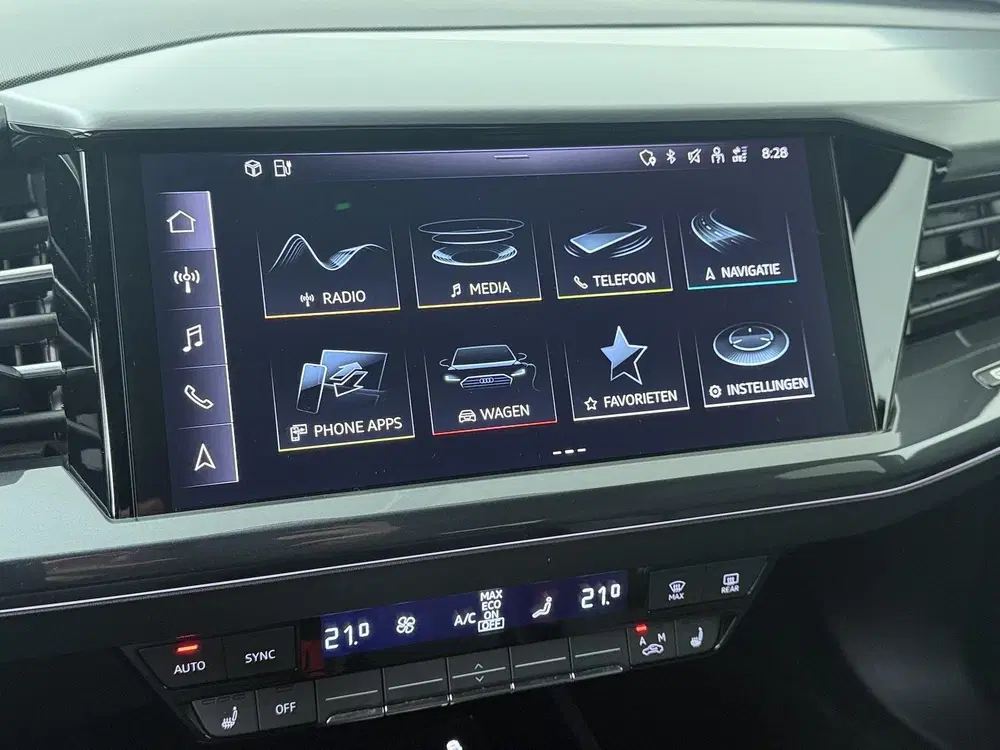 Audi Q4 e-tron 45 quattro S edition 77 kWh uit 2023, foto 15