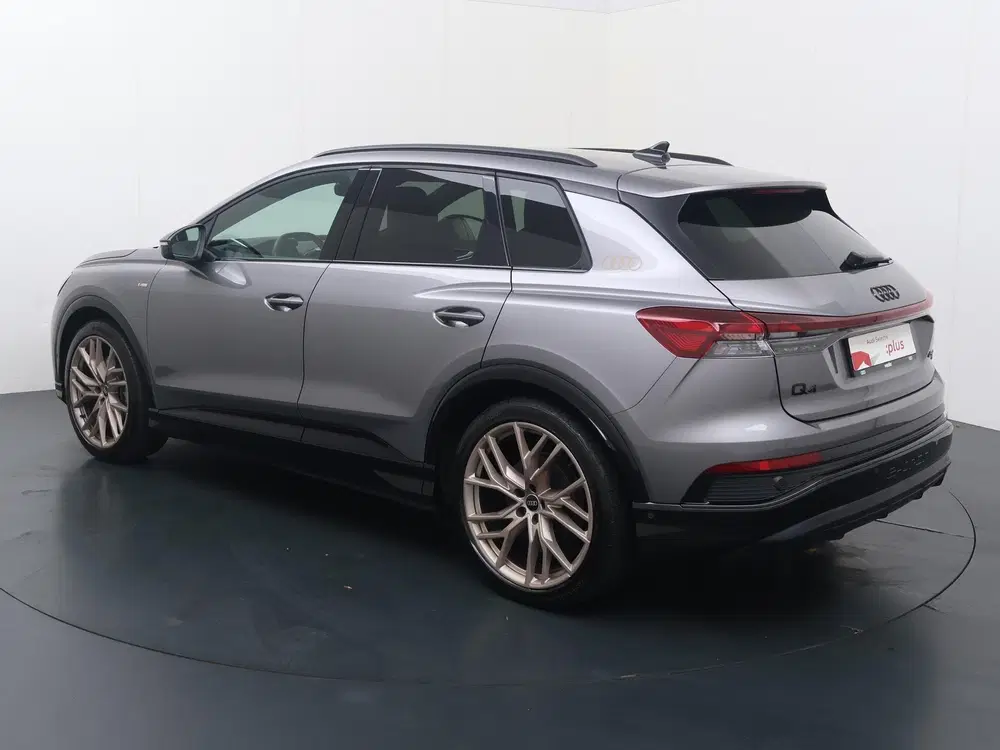 Audi Q4 e-tron 45 quattro S edition 77 kWh uit 2023, foto 4